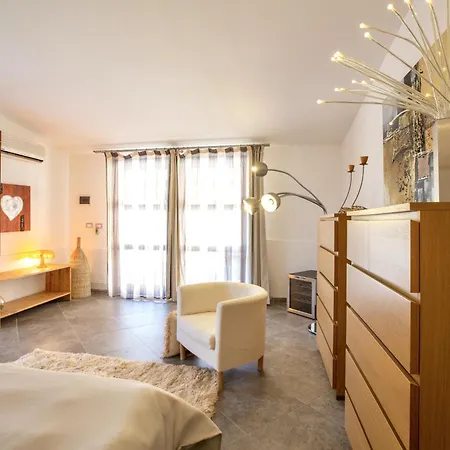 Villa Chloe *
